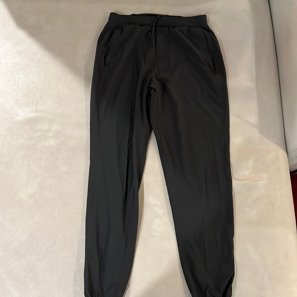 LULULEMON SWEATPANTS